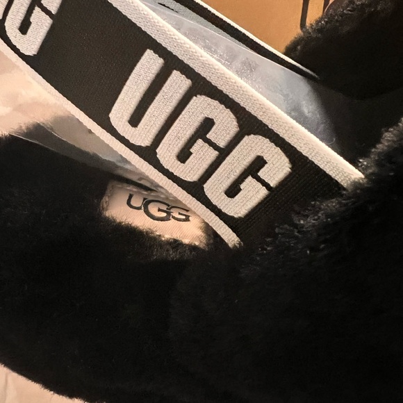 UGG fluff yeah slide size 8 adult - Picture 2 of 5